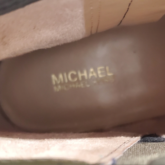 MICHAEL KORS Lainey Zip-Up Boots Padded Round Toe Logo Stretch Leather - Picture 10 of 13